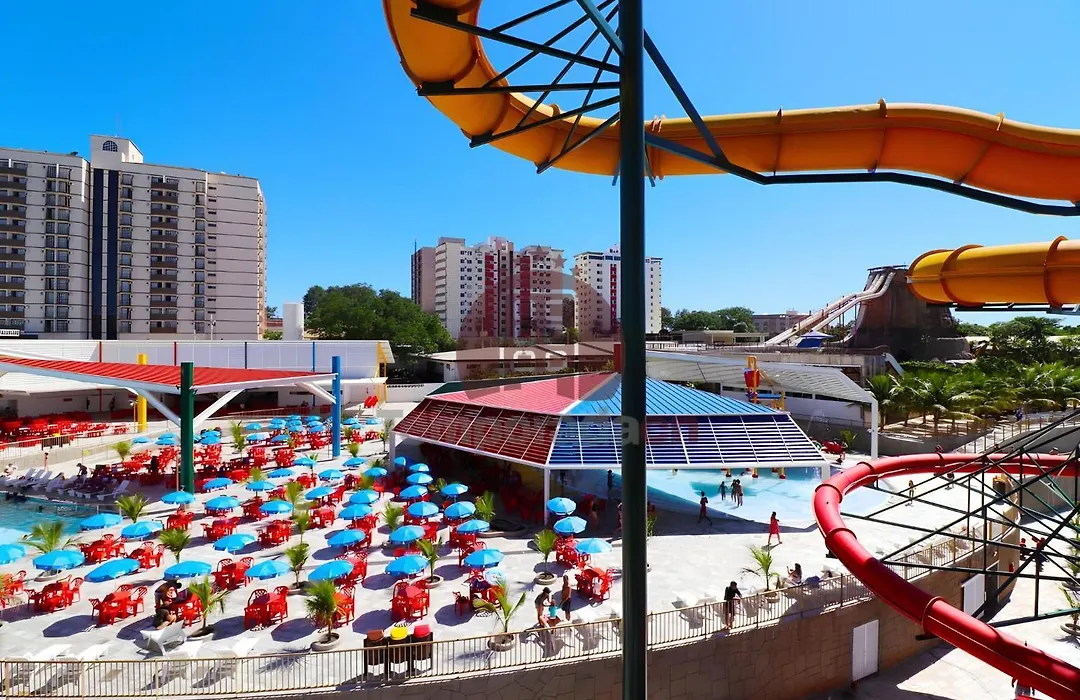 Piazza Diroma Com Acesso Ao Acqua Park-1
