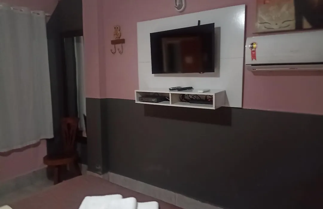 Pousada Da Gi Suites E Turismo-1