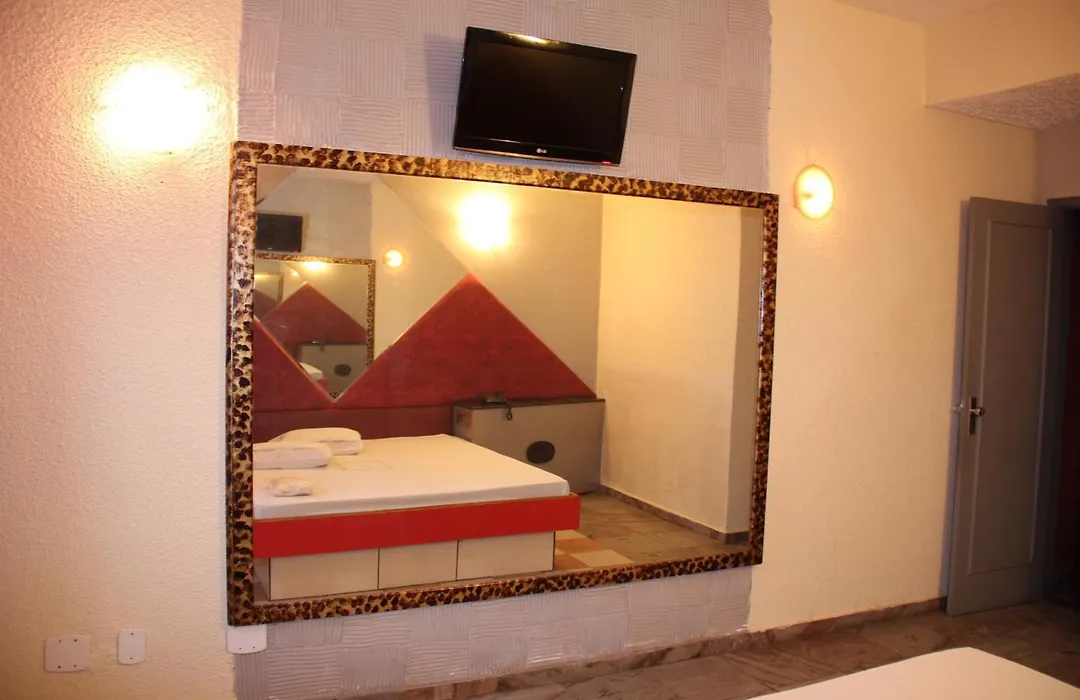 Shelton Hotel (Adults Only)-1