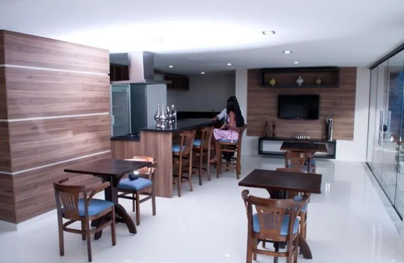Rapport Hotel-1