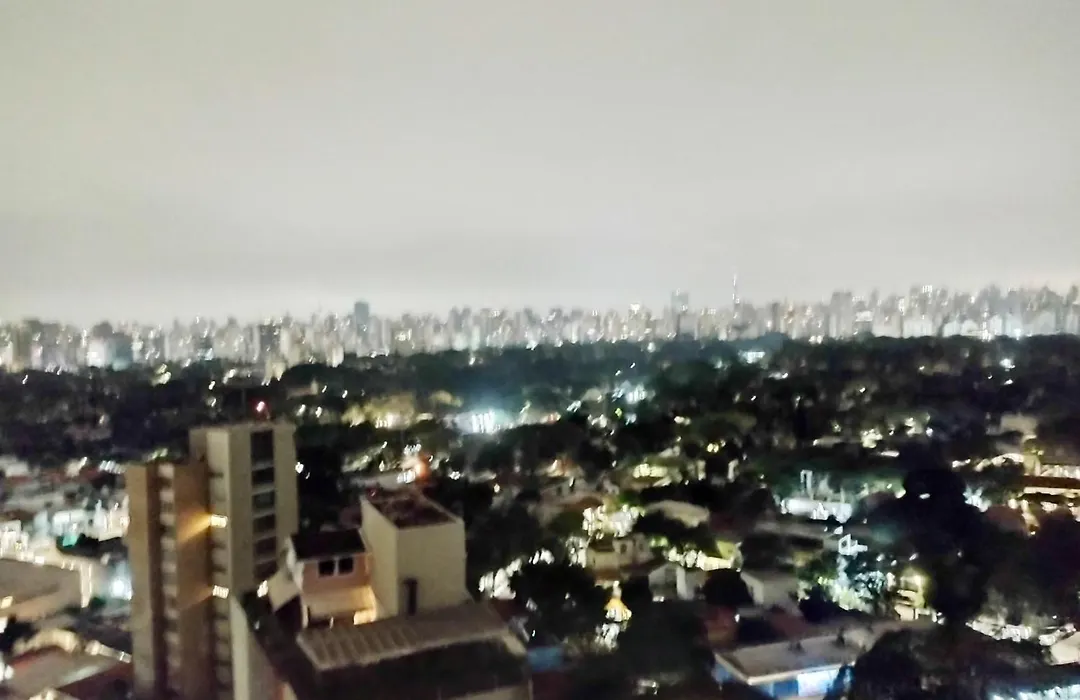 Luxxor Hotel Premiere Faria Lima - On The Sao Paulo Sky Line - King Duplex Studio Veranda - Executive Class - Red Velvet Edition-1