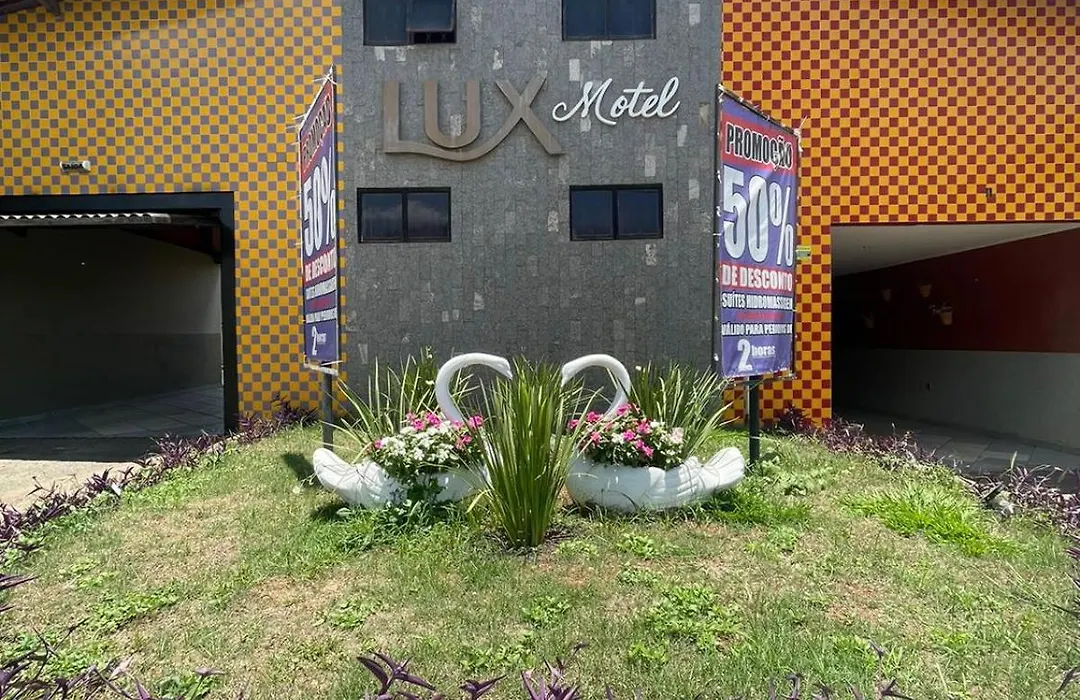 Lux Motel-1