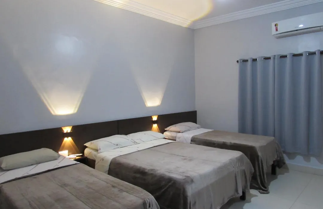 Hotel Tropicália próximo a 25 de março , Brás e Bom Retiro Com estacionamento conveniado ao lado do hotel-1