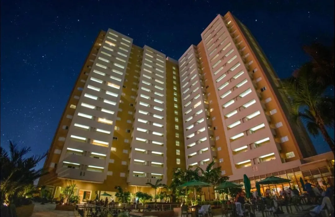 Hot Beach Suites-1