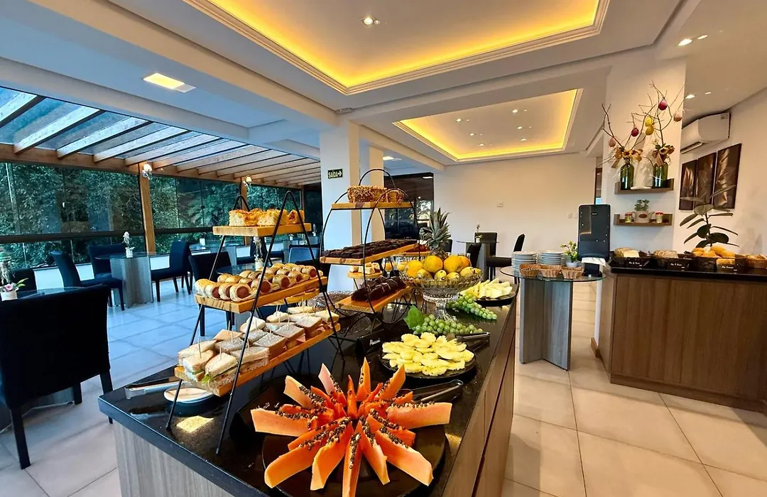 Hotel Golden Hills-1