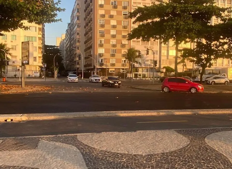 Front Ocean Copacabana-1