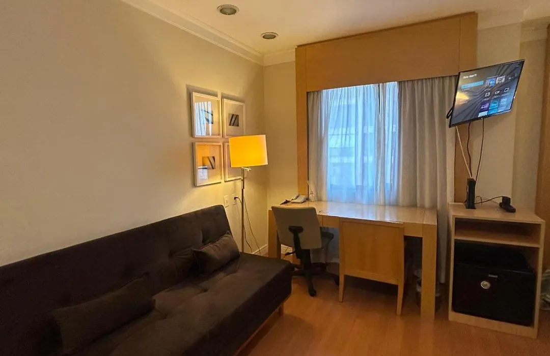 Hotel E suites em frente ao Aeroporto com ar e piscina 1714-1