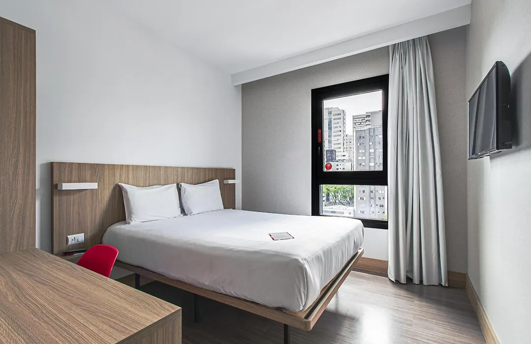 Hotel Moov Porto Alegre-1
