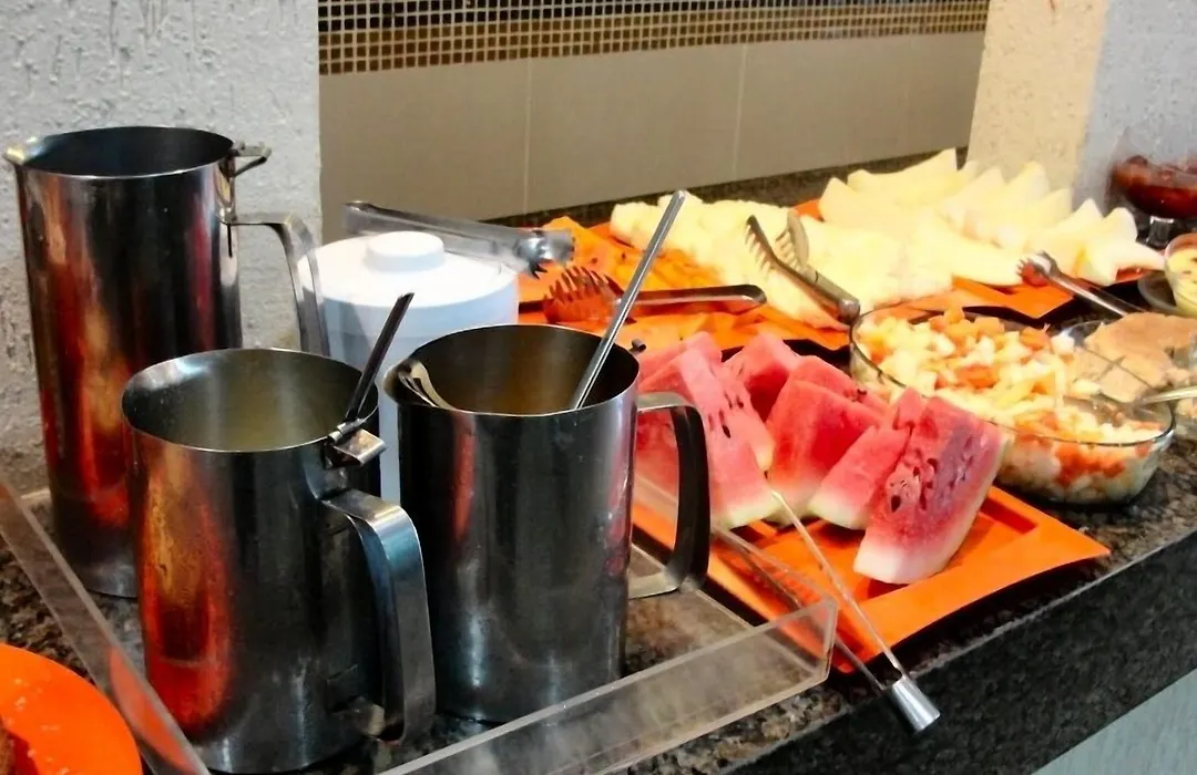 Hotel Uzi Praia-1