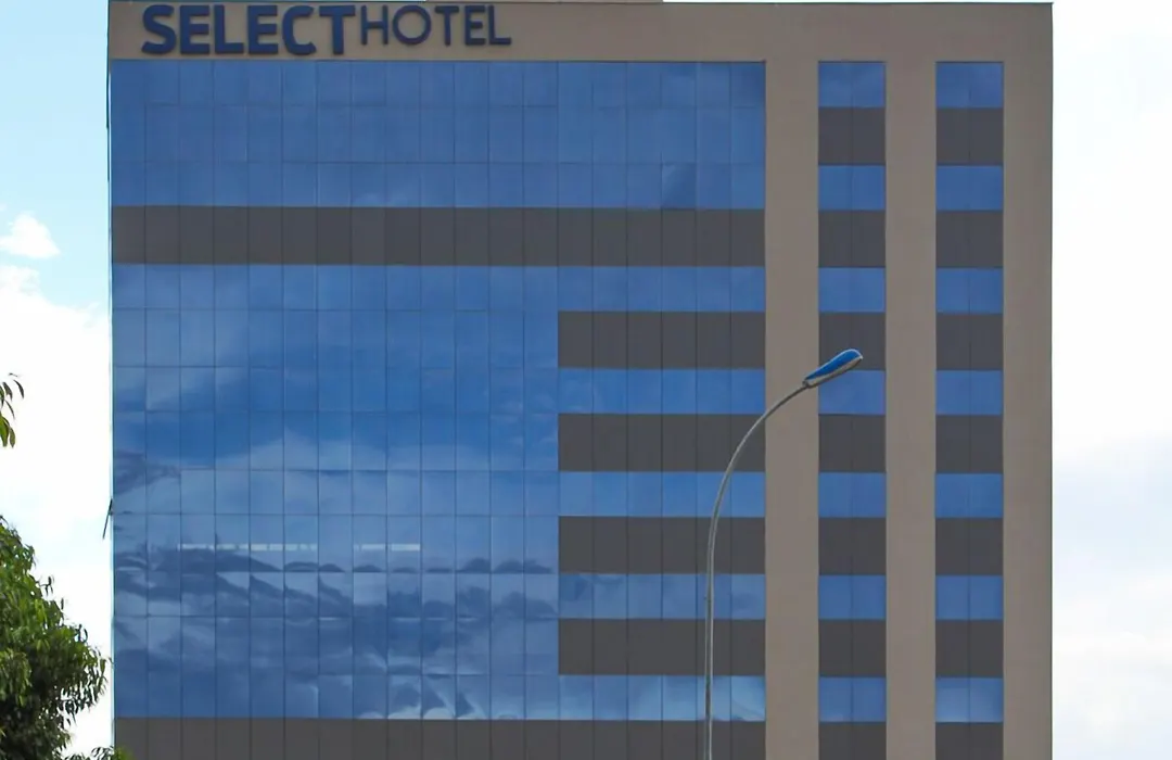 Select Hotel-1