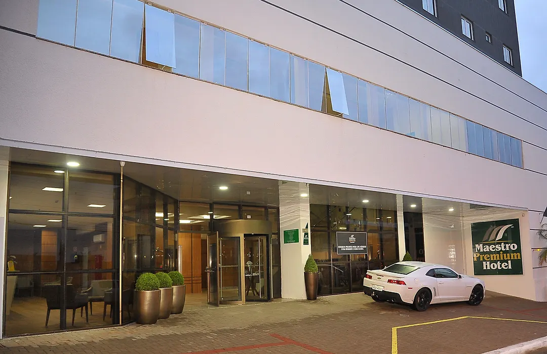Hotel Maestro Premium Cascavel-1