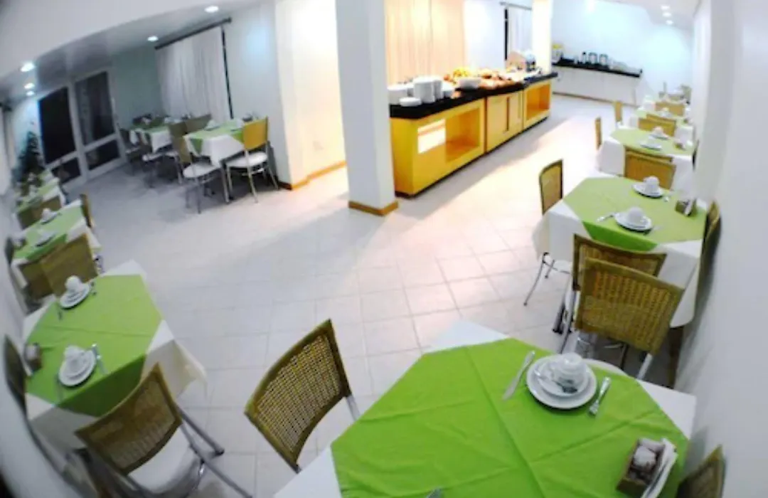 Golden Hotel - O Mais Central - Pet Friendly-1
