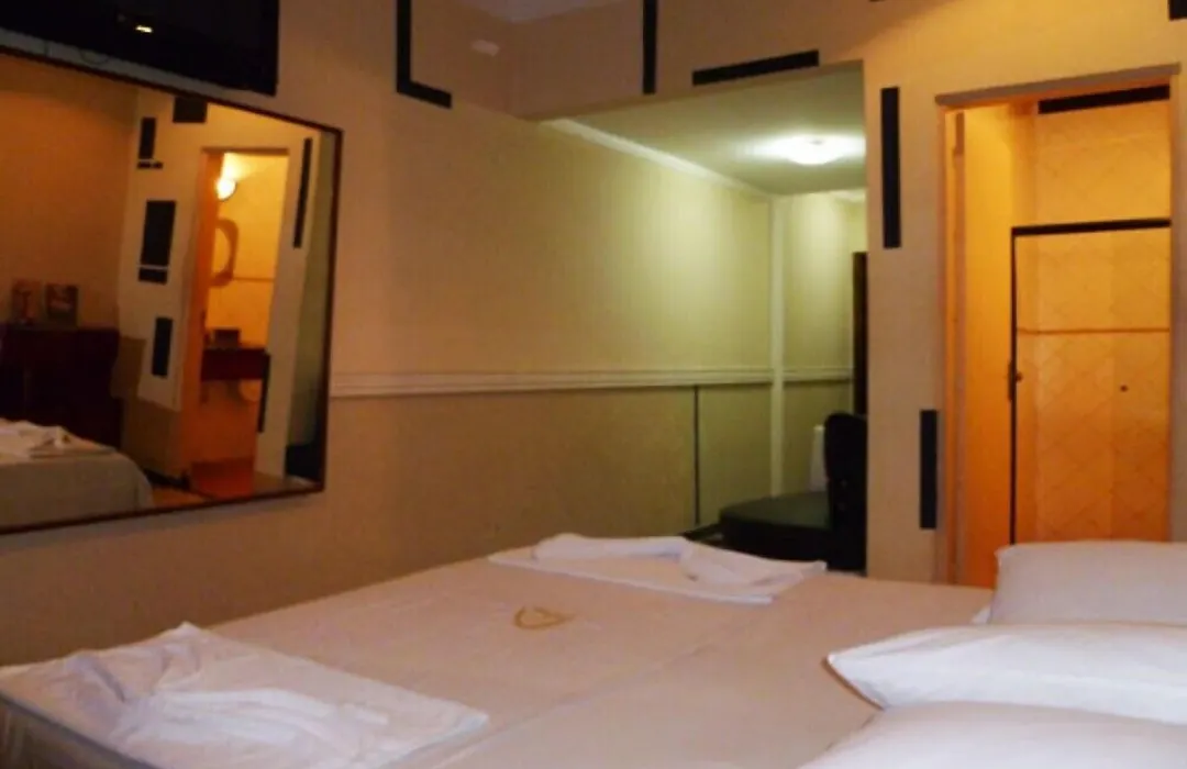 Dinys Motel (Adults Only)-1