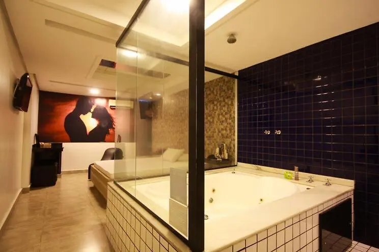 Luna Motel (Adults Only)-1