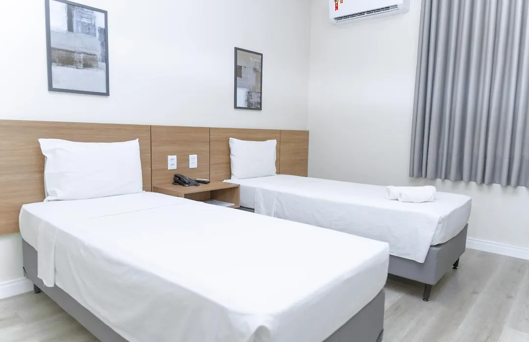 Hotel Equinocios Executive-1