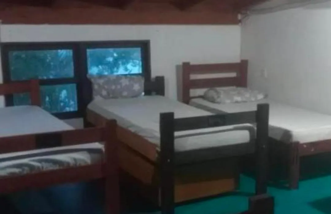 Lakehouse 24Hs Hostel Lagoa Conceicao-1