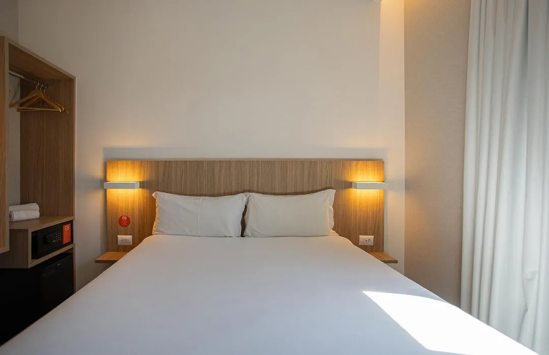 Hotel Moov Curitiba-1