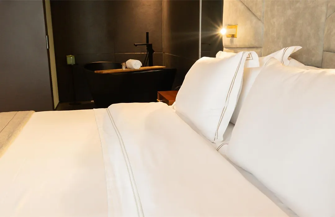 Qoya Hotel Sao Paulo Curio Collection By Hilton-1