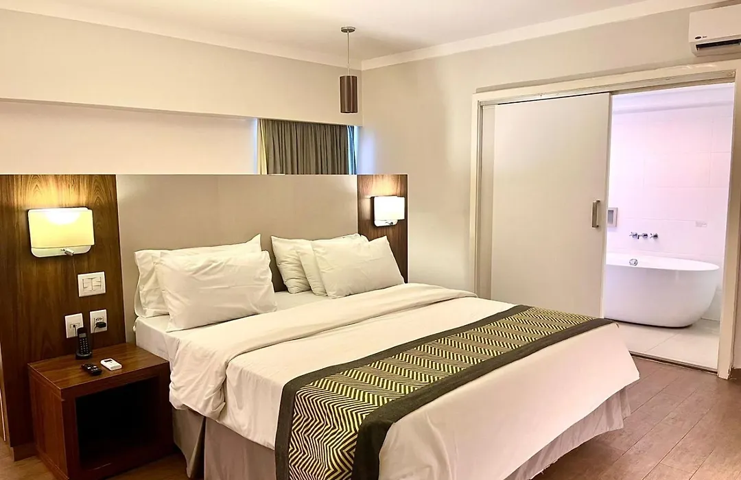 Oasis Plaza Hotel-1