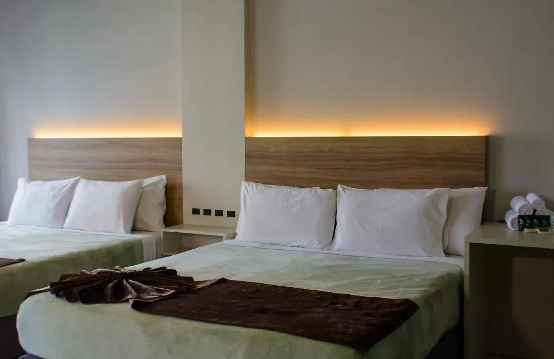 Hotel Gênova BC-1