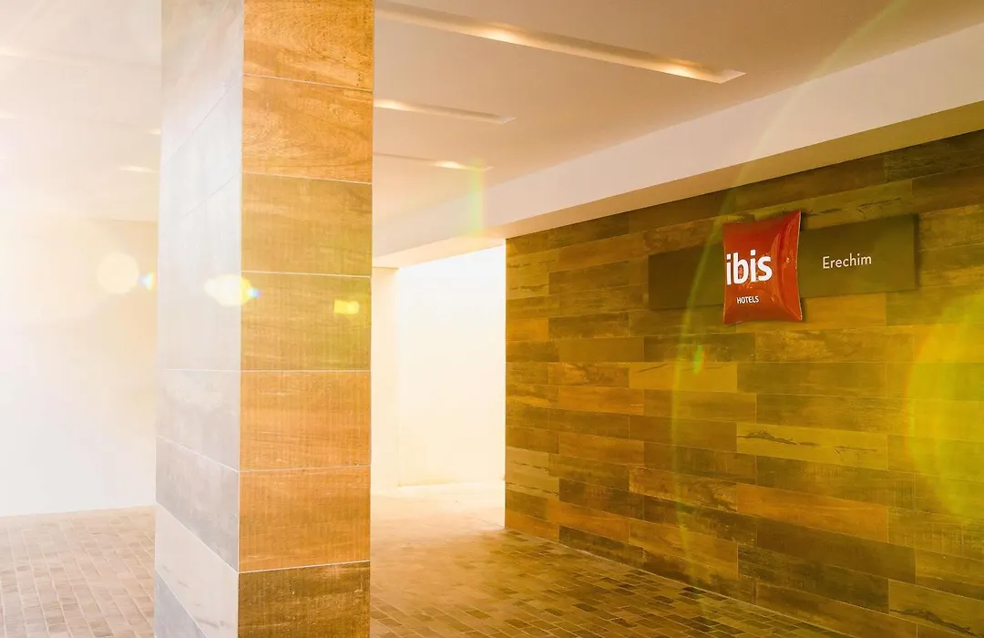 Ibis Erechim-1