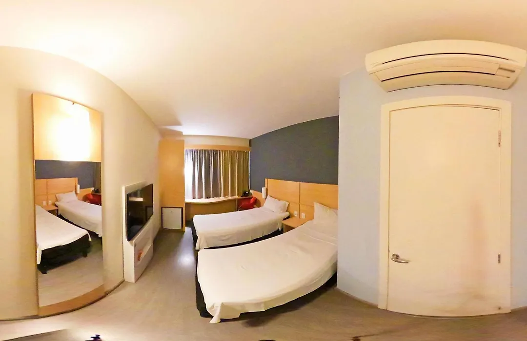 Ibis Catalao-1