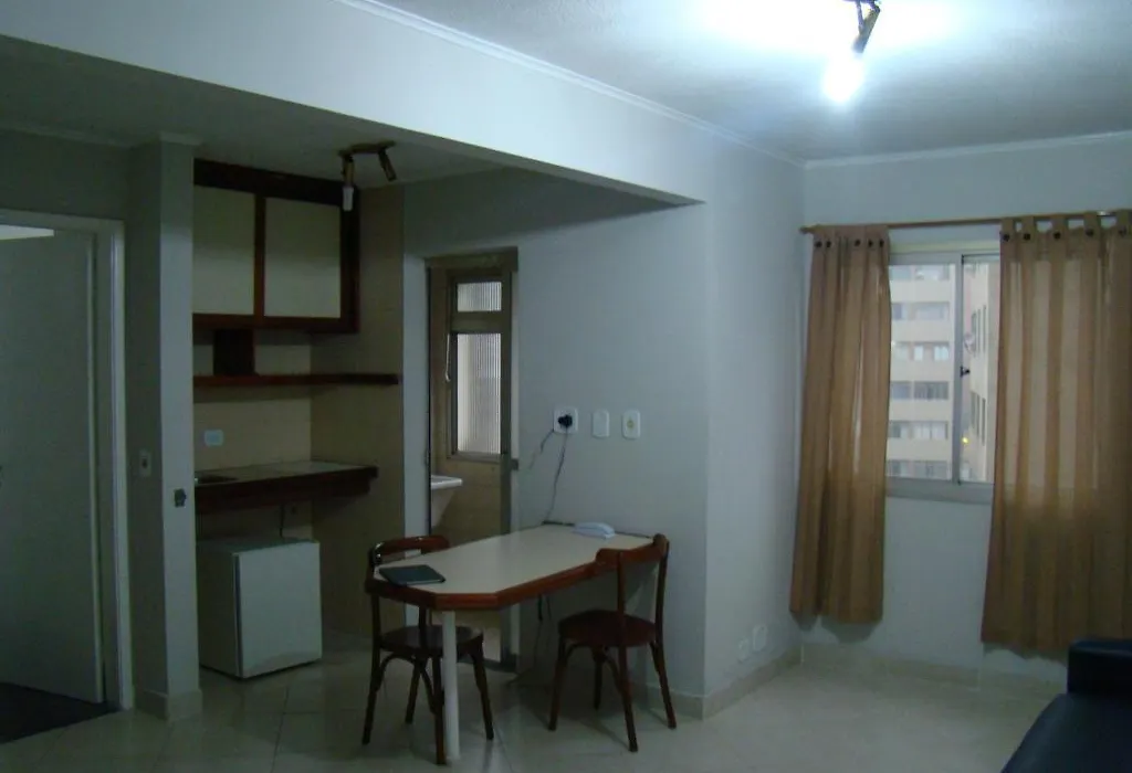 Central Plaza Flat-1