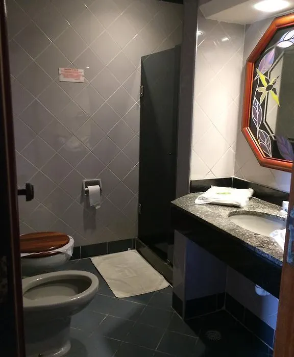 Hotel Free (Adult Only)-1