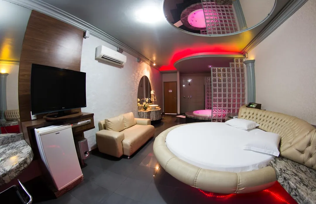 Shanadu Motel (Adults Only)-1