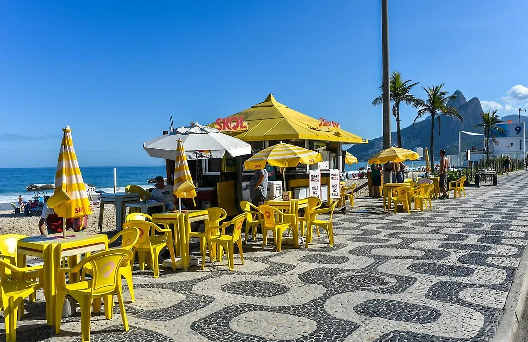 Apartamento Ipanema 2 quartos , uma suíte , 2 quadras da praia ,1 quadra do Metrô ,melhor ponto de Ipanema-1
