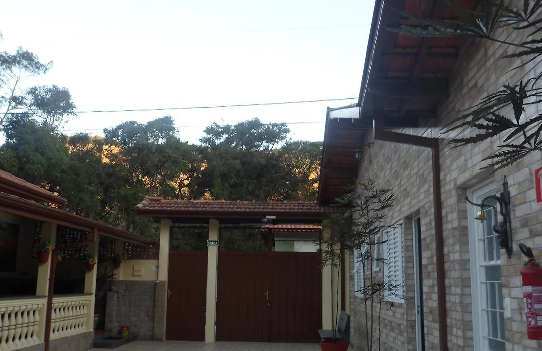 Pousada Tia Lilía-1