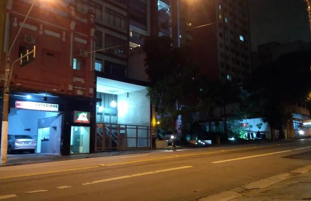 Hotel Tenda Brigadeiro - 5 Minutos a Pé do Metrô e Praça da Sé, 8 Minutos da Rua 25 de Março e Liberdade - Estacionamento Opcional-1