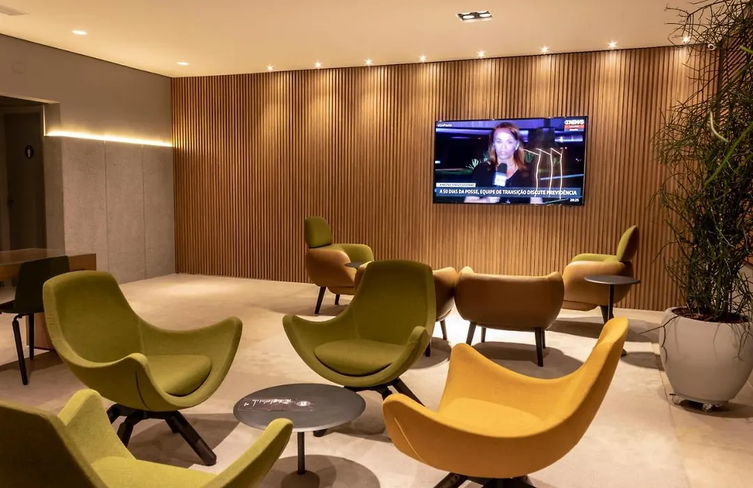 Max Plaza Hotel-1