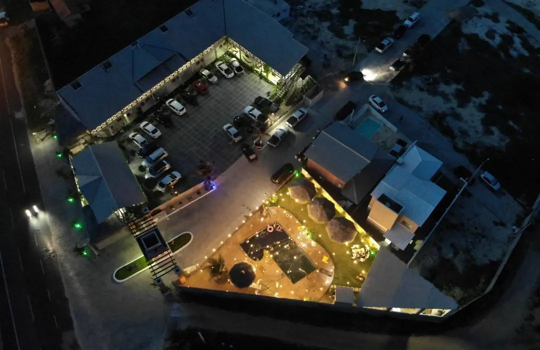 Leao Beach Pousada-1
