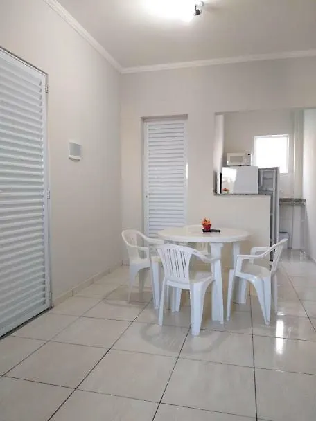 Apartamento / Kitnetes-1