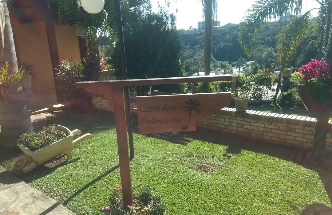 Casa Das Palmeiras + Quiosque-1