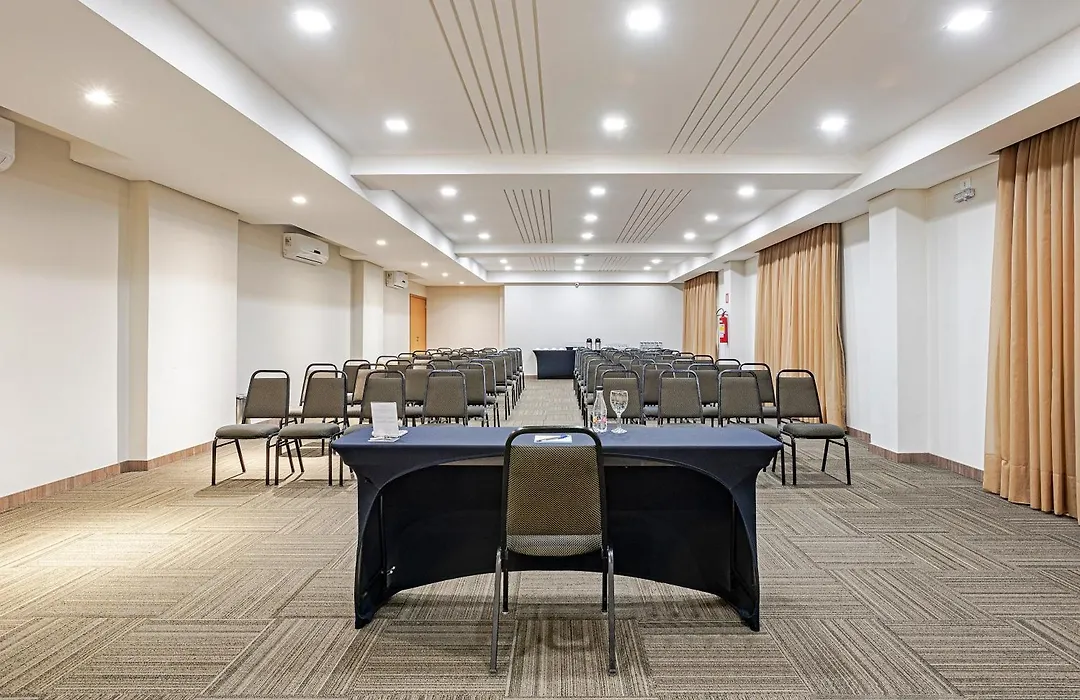 Slim Hotel Curitiba Av Das Torres-1