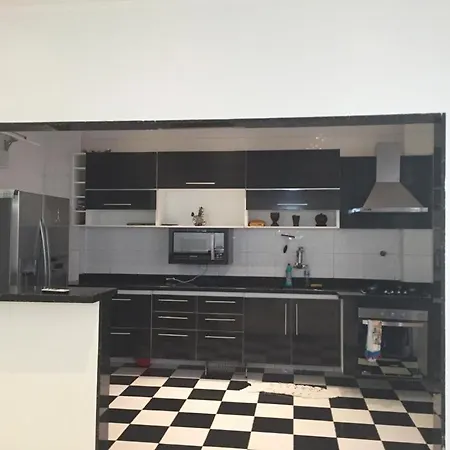 Apartamento Para Pessoas De Familia Ou A Negocio, Ap Grande 3 Quartos No Bras Proximo Igreja Mundial,Mercado Municipal, 25 De Marco, Templo Salomao, Metro Dom Pedro Ll, Bancos, Mercado E Etc-3