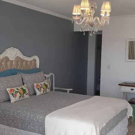 Pousada Cris Garden Bed&Breakfast-3