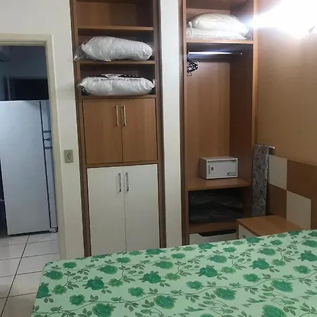 DiRoma Fiori com 1 suíte e banheiro social extra-2
