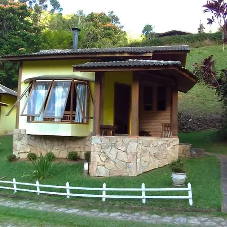 Um Lugar De Mato Verde-3