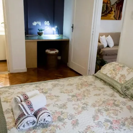 Quarto E Sala Espacoso No Leblon-2