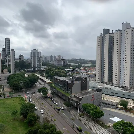 1103- Apartamento Encantador, amplo e decorado, mobiliario moderno, cozinha completa com utensílios , Excelente vista da cidade e localização privelegiada no bairro Bigorrilho-2