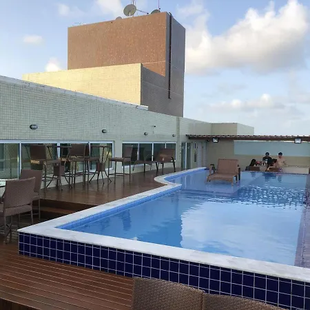Confortável Flat com piscina de borda infinita na cobertura-2