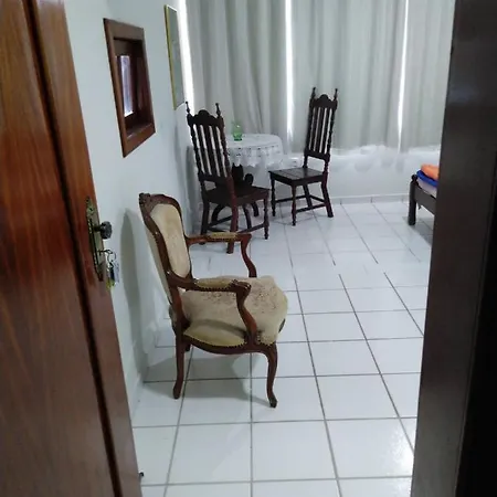 Quartos Em Casa Proxima A Praia-3