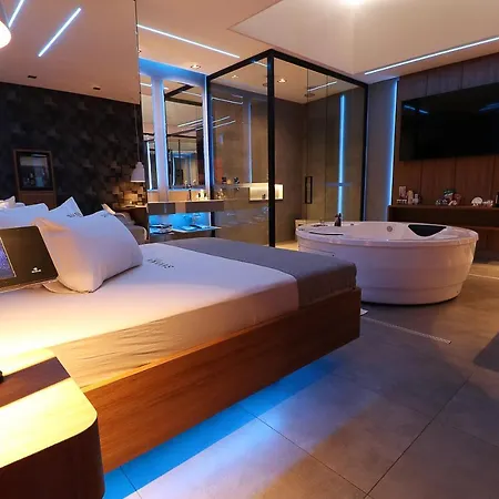 Savana Motel (Adults Only)-3