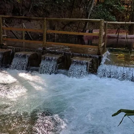 Park Veredas, Rio Quente , com vista para a montanha-2