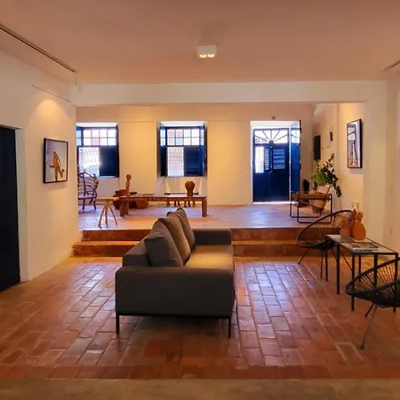 Guest House & Art Gallery-2