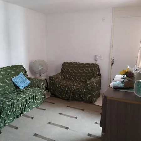 Quarto Feminino Em Jacarepagua - Casa De Familia-3