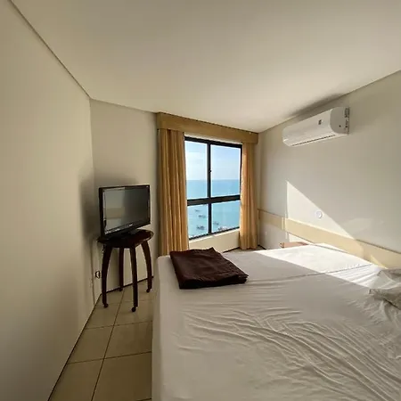 Iate Plaza By Holiday Stays-2